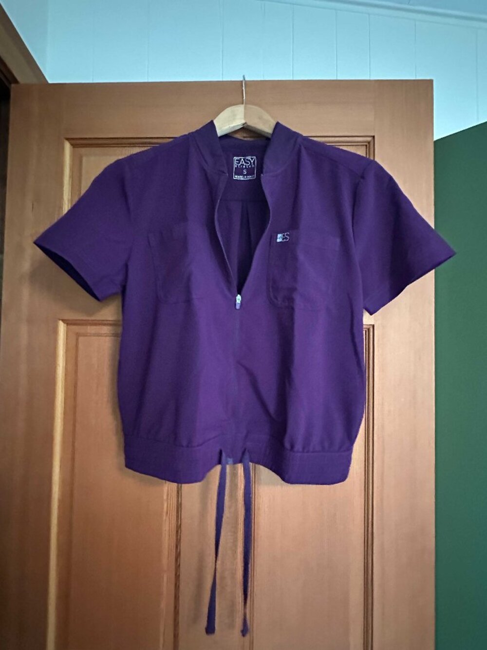 Gently Used Easy STRETCH Nika Women's Zip Front Scrub Top– 2-Piece Jumpsuit Top